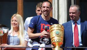 "Der Abschied wird nicht leicht werden, aber wir dürfen nie vergessen, was wir zusammen erreicht haben", sagte Ribery. Und Rummenigge meinte: "Wir werden Franck und Arjen einen großartigen und emotionalen Abschied bereiten."