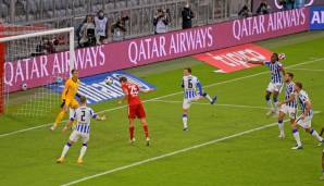 THOMAS MÜLLER: Den eigenen Torerfolg verwehrte er sich selbst, weil er vor seinem Kopfball im Abseits stand. Beschenkte sich aber mit einer Vorlage zu Lewandowskis drittem Tor. Nicht ganz unbeteiligt an Herthas drittem Treffer. Note 3,5.