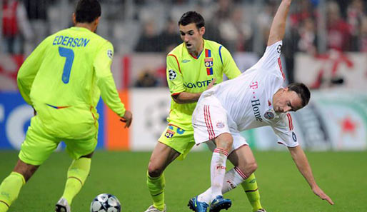 Anthony Reveillere (M.) wechselte 2003 vom FC Valencia nach Lyon