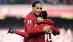 Van Dijk ist trotz seiner 1,93 Meter sehr schnell auf den Beinen, dazu zweikampfstark, vor allem in der Luft. Im direkten Duell dürfte er Lewandowski gewachsen sein.