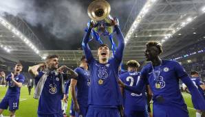 Kai Havertz mit dem Champions-League-Pokal