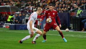 ROBERT LEWANDOWSKI: War kaum eingebunden, kam zur Pause auf nur 15 Ballaktionen und spielte 4 seiner 8 Pässe zum Gegner. Auch anschließend wurde es nicht viel besser. Blieb ohne Torschuss und Torschussvorlage. Note: 5.