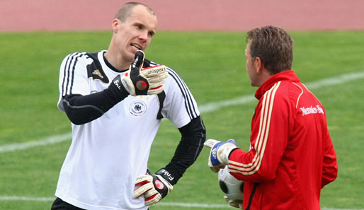 Robert Enke (l.) hat derzeit die Nase vorn im Kampf um den Platz im deutschen Tor