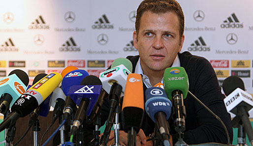 DFB-Teammanager Oliver Bierhoff vergleicht eine Nicht-Nominierung mit der Opel-Krise