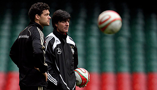 Wollen im April ein klärendes Gespräch führen: Michael Ballack und Joachim Löw