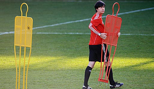 Joachim Löws Vertrag beim DFB läuft noch bis zum Juni 2014