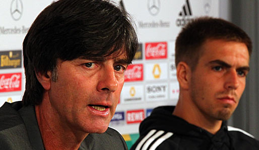 Joachim Löw plagen vor dem Türkei-Spiel Personalprobleme. Philipp Lahm (r.) kann aber spielen