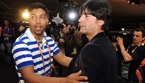 Giovane Elber, hier mit Jogi Löw, sieht die Brasilianer in der Verantwortung