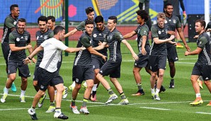 Die Nationalmannschaft bereitet sich in Evian auf das Halbfinale gegen Frankreich vor