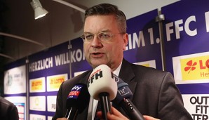 Reinhard Grindel präferiert eine Vorqualifikation bei einer möglichen Mega-WM