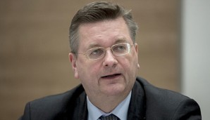 Reinhard Grindel fordert Russland zur Einhaltung der Pressefreiheit auf