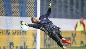 Julian Pollersbeck steht in der kommenden Saison im Tor des Hamburger SV