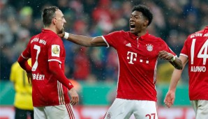 David Alaba: Ließ sich auf der linken Seite ein ums andere Mal von Dembele überlaufen und rückte dann nicht schnell genug nach hinten. Offensiv aber immer wieder mit viel Schwung rund um Ribery. Note: 3