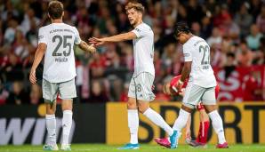 LEON GORETZKA: Kam für Sanches und setzte sofort Akzente. Bereitet erst das 2:0 von Coman vor, besorgte dann nach eigenener Balleroberung und schönem Zusammenspiel mit Gnabry das 3:0. Verursachte in der Nachspielzeit einen fragwürdigen Elfer. Note: 2.