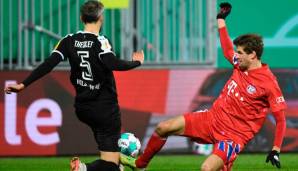 THOMAS MÜLLER | Mittelfeld | Note: 3 | Vor allem im ersten Durchgang bester Bayern-Spieler. War überall zu finden und gab den Dauerantreiber, zudem entscheidend für das 1:0. Im weiteren Verlauf fiel "Radio Müller" etwas ab, blieb vom Punkt aber sicher.