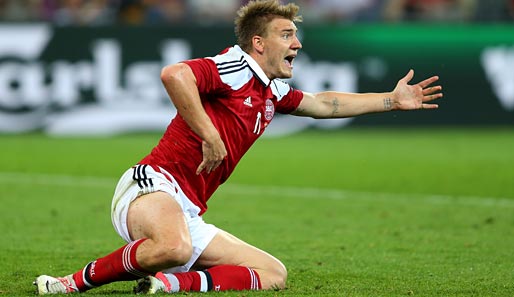 Nicklas Bendtner muss aufgrund seines Unterhosen-Torjubels 100.000 Euro Strafe zahlen