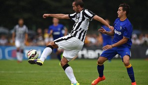 Giorgio Chiellini (l.) fehlt den Italienern wegen einer Wadenverletzung