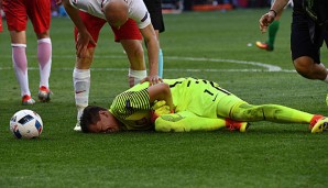 Wojciech Szczesny liegt mit Schmerzen am Boden