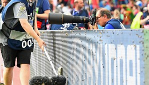 Überall im Stade de France waren die Falte rzu finden