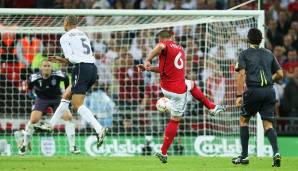 22. August 2007: Es ist nur ein Freundschaftsspiel - jedoch eines mit brisanter Bedeutung. Es ist das erste Spiel im neuen Wembley und bei seinem DFB-Debüt trifft ein gewisser Christian Pander die Three Lions aus 25 Metern ins Herz. 2:1 für Deutschland.