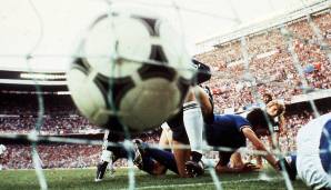 Dass es so weit kam, lag aber auch an den Three Lions, die gegen bereits ausgeschiedene Spanier nicht über ein 0:0 hinauskamen und am Ende der WM ohne Niederlage ausschieden. Deutschland verlor das Finale gegen Italien deutlich.