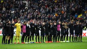 Die Eintracht schafft es nach einem intensiven Hinspiel im Europa-League-Achtelfinale nicht, sich für ihren Aufwand zu belohnen. Die SGE war die bestimmende Mannschaft, jedoch überzeugten vor allem Defensiv-Akteure. Die Einzelkritik von SPOX.