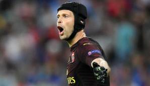 PETR CECH: Verabschiedete sich gegen seinen Ex-Klub auf die denkbar bitterste Art und Weise von der Fußballbühne. Machte bei den vier Gegentoren immerhin keinen krassen Fehler. Wurde von seinen Vorderleuten sträflich allein gelassen. Note: 4.