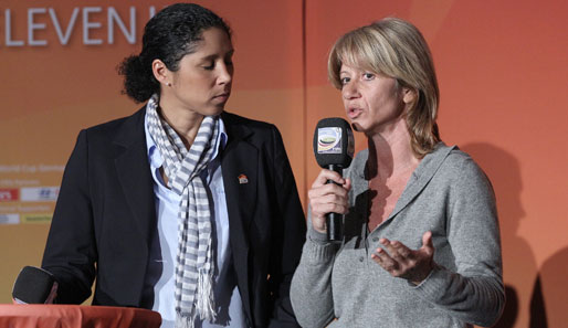 Carolina Morace (r.) verlor mit Kanada alle drei Vorrundenspiele bei der WM 2011