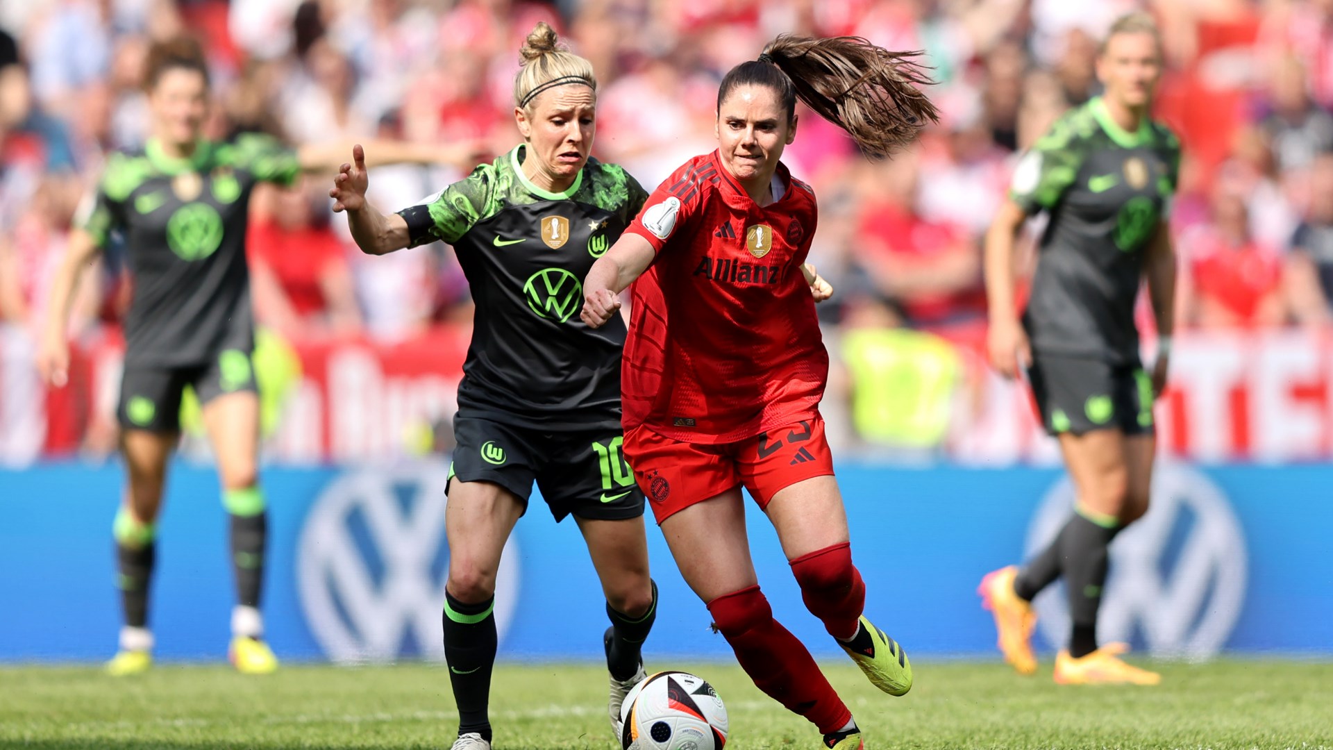 Bayern-Wolfsburg-Frauen-1920