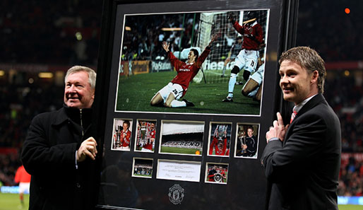 Solskjaer mit Ferguson bei seiner Verabschiedung von ManUtd im Dezember 2010