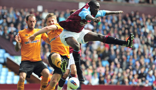 Alex McLeish stellte Emile Heskey (r.) unter der Woche auf eine Stufe mit Franz Beckenbauer