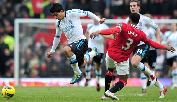 Luis Suarez (l.) steht bei Paris St.-Germain offenbar hoch im Kurs