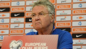 Guus Hiddink droht mit seinem Rücktritt vor dem Spiel gegen Lettland