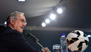 Uli Stielike will 2018 seine Trainerlaufbahn beenden