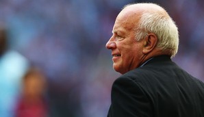 Der FA-Vorsitzende Greg Dyke steht für seine Unterstützung für Michel Platini in der Kritik