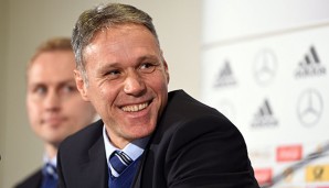 Marco van Basten ist über die Entwicklung des Spieler-Benehmens unzufrieden