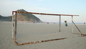 Die Gewalt in Brasiliens Fußball-Fanszene hat am Samstag einmal mehr ein Todesopfer gefordert.