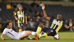 Usain Bolt (r.) absolvierte zuletzt ein Testspiel für die Central Coast Mariners.