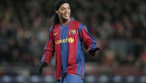 RONALDINHO: In seinen letzten Jahren beim FC Barcelona hatte der Ausnahmefußballer immer wieder mit Gewichtsproblemen zu kämpfen. Trainingsfaulheit, wilde Partys und kaum Erholung trugen ihr Übriges dazu bei.