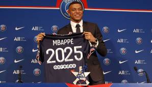 Kylian Mbappe entschied sich überraschend für einen Verbleib bei PSG.