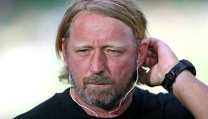 Der VfB kassiert für Churlinov offenbar 3,5 Millionen Euro Ablöse und 1,5 Millionen Euro weitere Boni. Sportchef Sven Mislintat bestätigte einen baldigen Abschluss. "Die Gespräche sind extrem weit fortgeschritten, wir denken, dass es zum Vollzug führt."