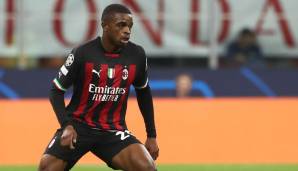 PIERRE KALULU: Bei Milan steht eine Verlängerung mit Verteidiger Pierre Kalulu ganz oben auf dem Prioritätenzettel. Aktuell ist der Franzose noch bis 2025 an die Rossoneri gebunden.