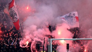 Das Spiel zwischen Ajax Amsterdam und Feyenoord Rotterdam wurde in der 55. Minute abgebrochen.