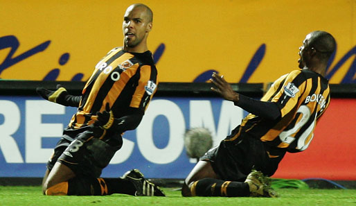 Marlon King (l.) von Hull City hat in den nächsten Tagen erstmal nichts mehr zu feiern