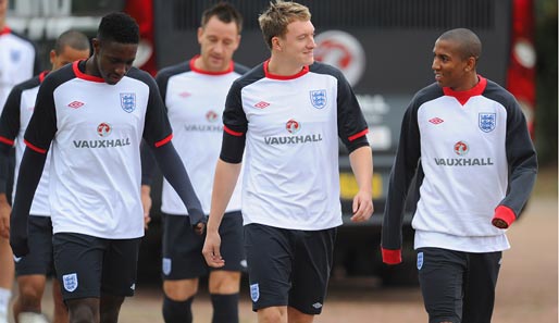 Danny Welbeck, Phil Jones und Ashley Young (v.r.n.l.) verkörpern die neue junge Garde