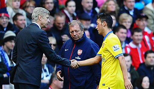 Mesut Özil erinnert Gunners-Coach Arsene Wenger an Robert Pires