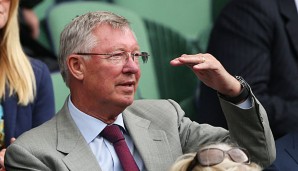 Sir Alex Ferguson fiebert auch nach dem Karriereende noch auf der Tribüne mit