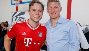 Olly Murs (l.) und Bastian Schweinsteiger (r.)