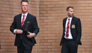 Louis van Gaal (l.) übernahm United im Sommer, Klublegende Ryan Giggs ist sein Assistent