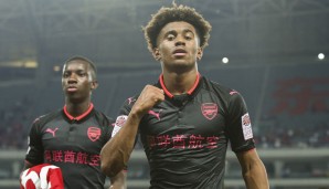 Mesut Özil hat Reiss Nelson geholfen